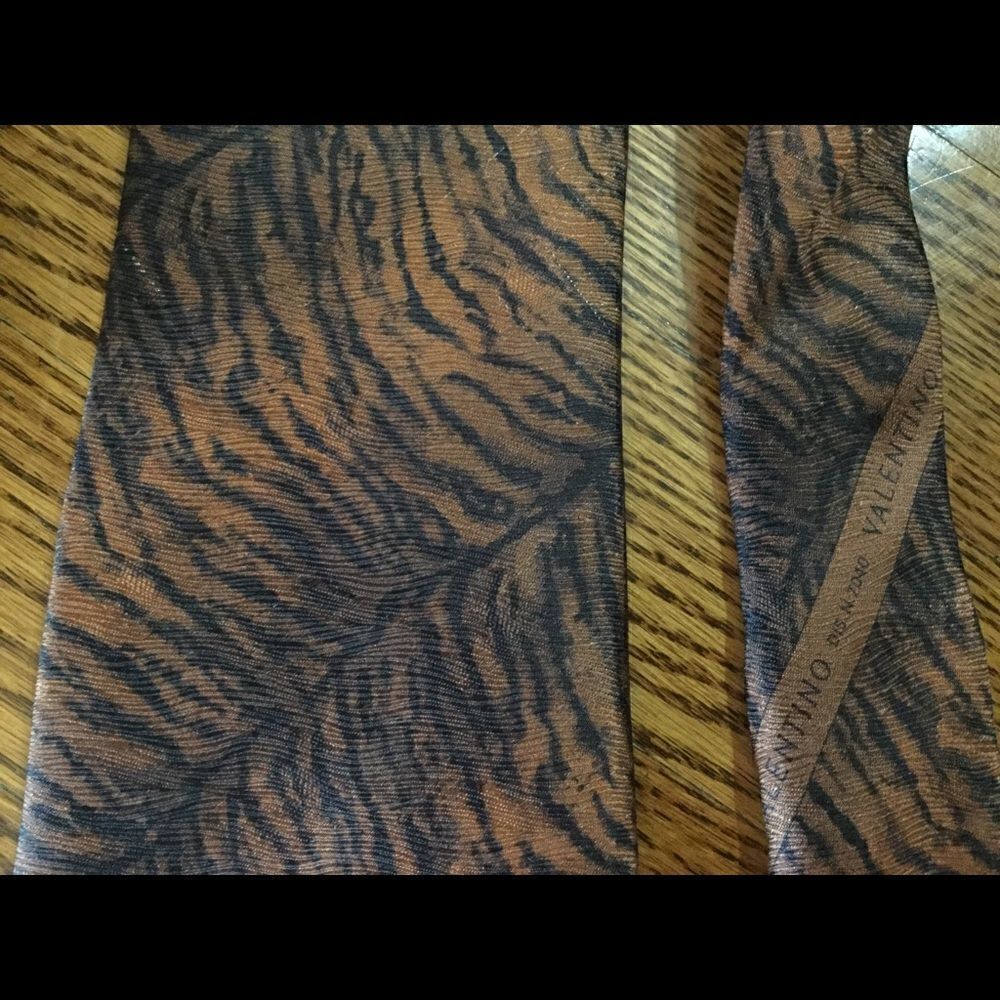 VALENTINO Silk Tie - Picture 2 of 5